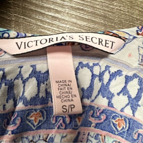 Victoria’s Secret Spaghetti Strap Romper Size Small - Picture 6 of 8